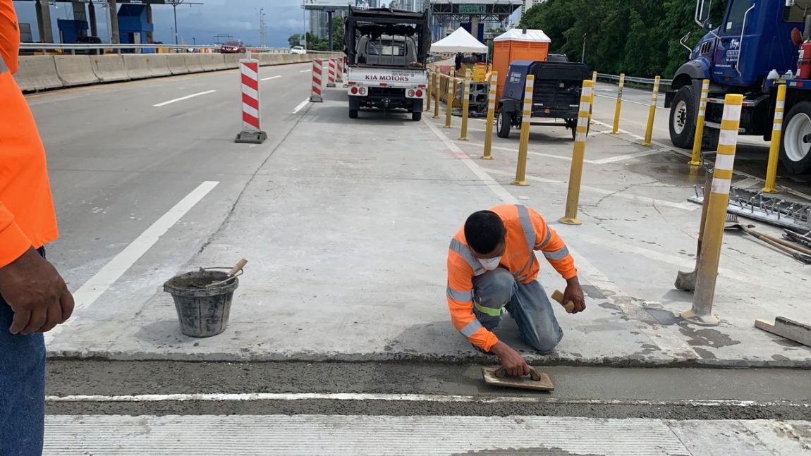 Aplicación-del-SpecPoxy-grout-en-el-tramo-marino-del-Corredor-Sur-construventas-1.jpg